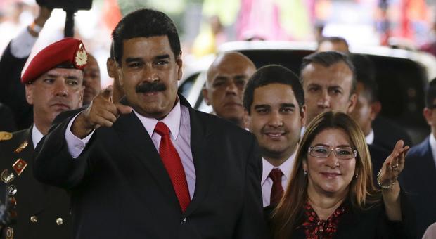 Venezuela, il G7 a Maduro: «Elezione non legittima». Ma la Russia e la Turchia si dissociano: «No alle sanzioni»
