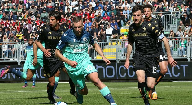 Venezia-Udinese 1-2, il derby del Nordest deciso da Becao al 94': altra beffa nel finale per i lagunari