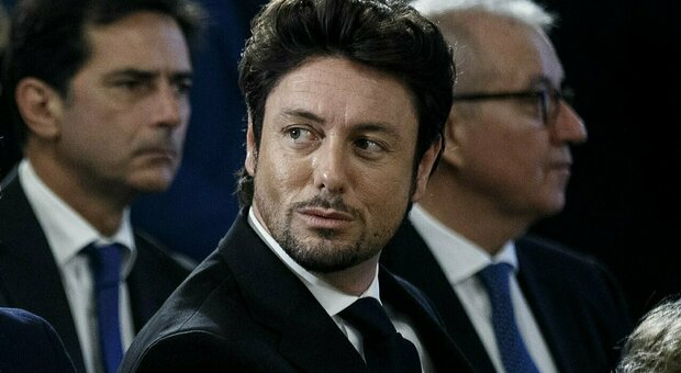 Andrea Giambruno torna a Mediaset: «Sceglie temi e ospiti per Brindisi, il conduttore che lo ha sostituito dopo lo scandalo fuorionda»