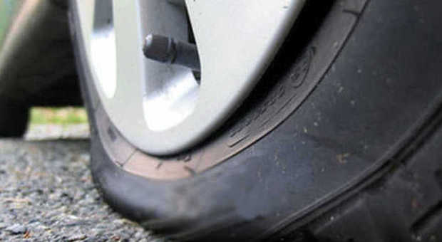 Raid in via Filangeri a Montegranaro Rubati gli pneumatici dalle auto in sosta