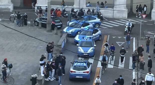 Forze dell'ordine schierate in piazza Duomo a Padova