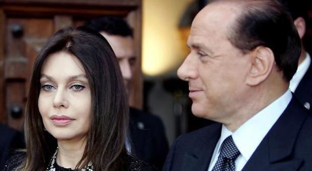 Divorzio Berlusconi-Lario: "Veronica non ha diritto a 1,4 milioni al mese". Ecco quanto dovrà restituirgli