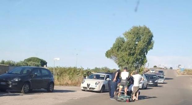 Lecce, ciclista investito a uno svincolo della Lecce-San Cataldo: è grave