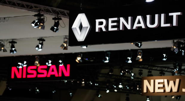I loghi Renault e Nissan