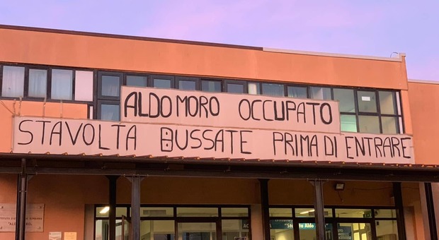 Rieti, Passo Corese, Aldo Moro occupato: studenti contro carenza di aule e problemi all'edificio centrale