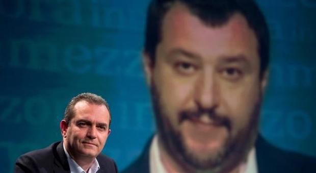 Salvini torna a Napoli, de Magistris lo punge: «Si perde tante gioie della vita»
