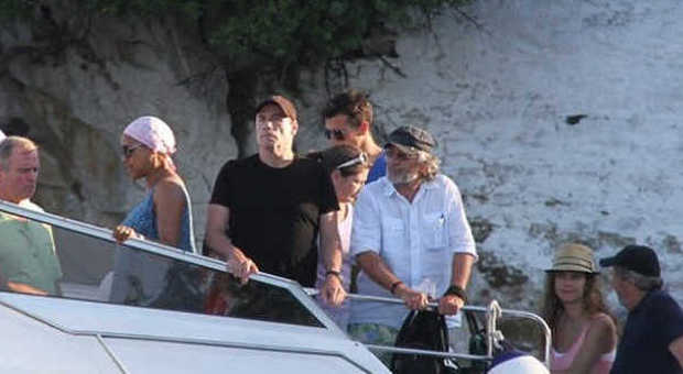 John Travolta e Robert De Niro, 50mila euro per la vacanza in barca