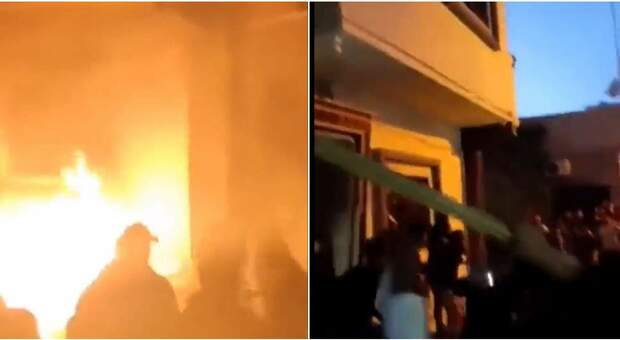 Libia, manifestanti danno fuoco alla casa del sindaco di Derna: infuria la protesta dopo le inondazioni