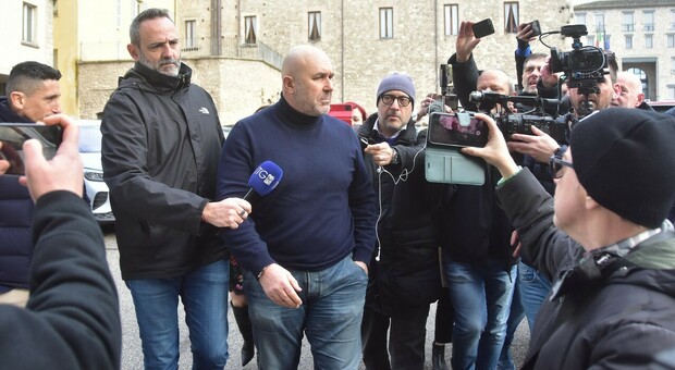 Terni, il sindaco Bandecchi: «Stamattina hanno aperto un'altra indagine su di me»