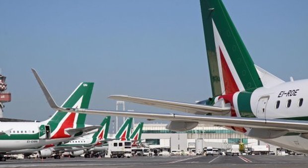 Alitalia, senza accordo chiude: primo vertice tra governo e sindacati