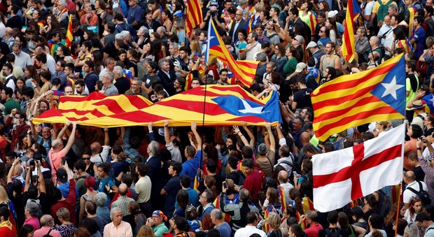Catalogna: mossos, piazze e proteste, ecco lo spettro della guerra civile