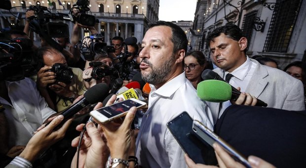 Migranti, Salvini dopo il vertice a Palazzo Chigi: «Morti e dispersi dimezzati rispetto al 2018»