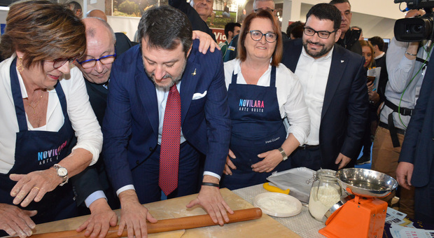 Bit di Milano, Salvini ospite al padiglione delle Marche insieme al sindaco di Macerata Parcaroli
