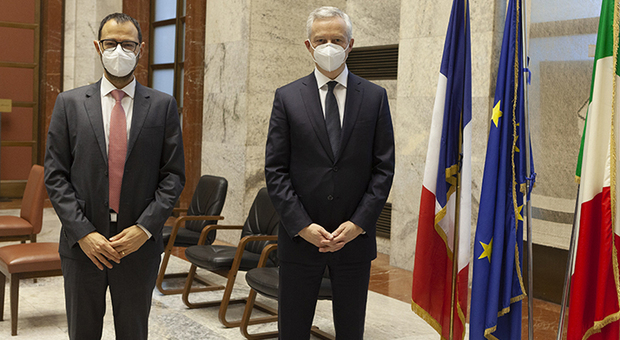 da sinistra Il ministro dello Sviluppo Economico Stefano Patuanelli, e il ministro francese dell’Economia, Bruno Le Maire