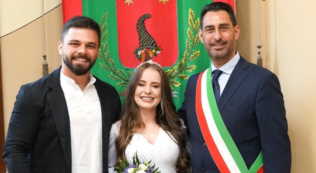 Bruno Borghesan Da Silva e Milena Pizzi con il sindaco Marcello Marchioro