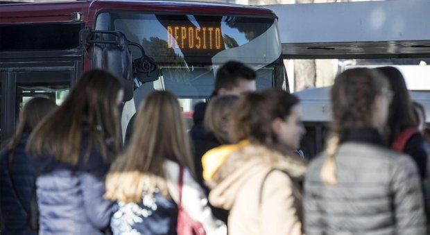 Trasporti, giovedì 24 ore di sciopero: a rischio bus, metro e tram