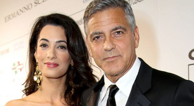 Amal Alamuddin e George Clooney (foto Rachel Murray/Getty Images)