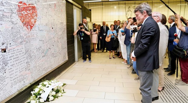 Sassoli rende omaggio alle vittime del terrorismo in Europa