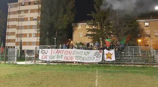 Venezia, clamorosa protesta della squadra di calcio amatoriale: «Non scendiamo in campo se non si gioca in Laguna»