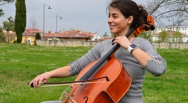 Giulia, la violoncellista sorda tornerà a sentire grazie all'Inner Wheel Club Padova