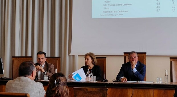 Da sinistra: Francesco Monzillo segretario generale, Paola Cuzzocrea e Domenico Merlani, presidente della Camera di Commercio Viterbo Rieti