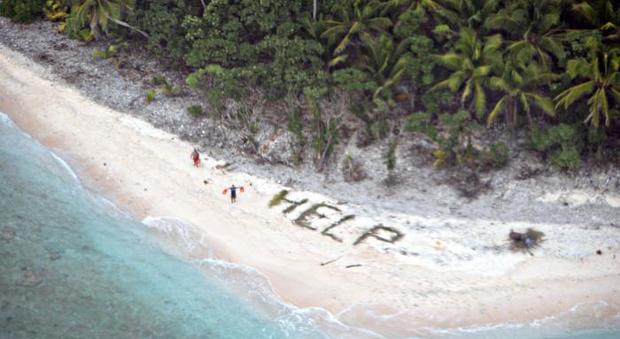 Indonesia, naufraghi in un'isola deserta si salvano scrivendo "Help" sulla sabbia