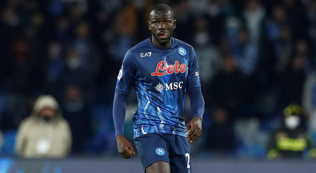 Koulibaly e il Chelsea vicinissimi: 40 milioni al Napoli, atteso annuncio