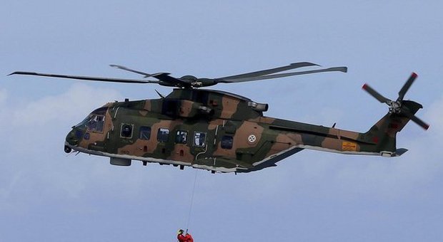 Finmeccanica, l'India annulla la commessa dei 12 elicotteri e si affida a un arbitrato