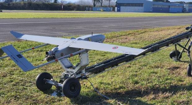 Un drone ad ala fissa per fronteggiare la piaga degli incendi: da Pisa decolla il Rapier con sensori a infrarossi
