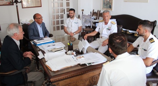 In visita a Capri il comandante generale della Capitaneria di Porto Pettorino