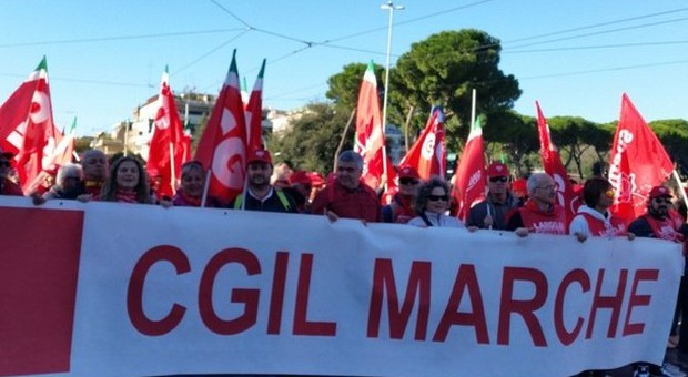 A Roma un milione di persone con la Cgil E Ghiselli dà voce alle Marche in piazza