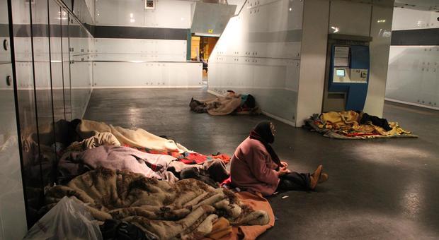 Ondata di freddo su Napoli, aperte le stazioni metro per i senzatetto