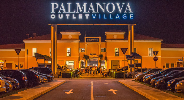 Outlet Palmanova Village preso d'assalto