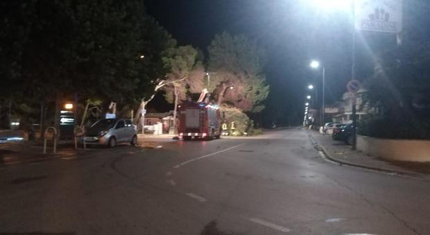 L'intervento dei pompieri a Porto Sant'Elpidio