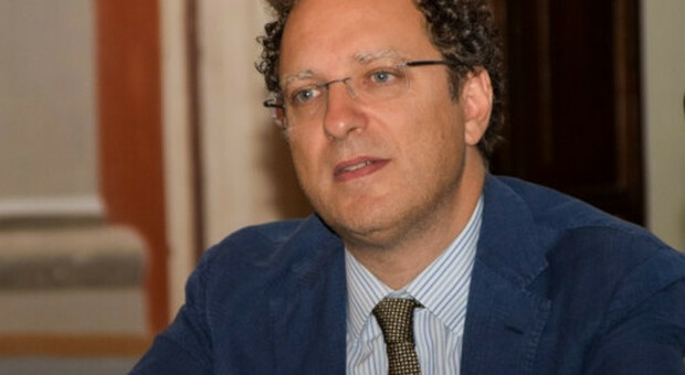 Il rettore Stefano Ubertini
