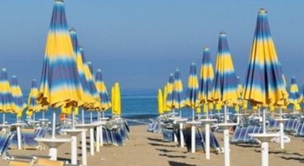 ombrelloni_estate_spiaggia