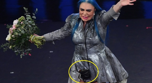 Loredana Bertè, a Sanremo sempre con una borsetta sul palco: ecco cosa c'era dentro