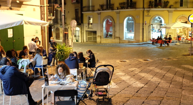 Avellino, centro storico senza auto: solidarietà tra gli esercenti