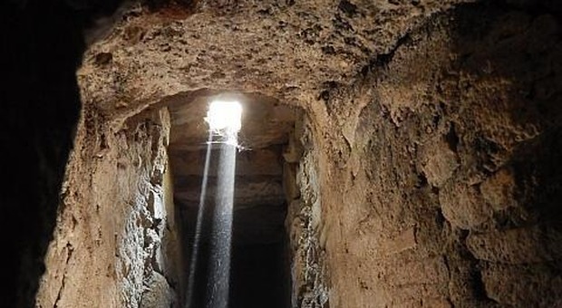 Pompei, canali e cunicoli nell’area del foro: il sottosuolo studiato dagli speleologi