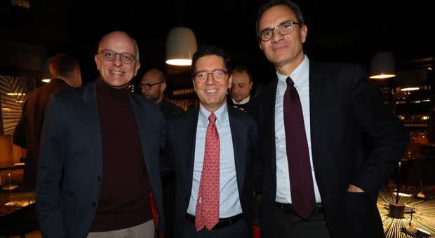 Il presidente del Mattino Massimiliano Capece Minutolo con l'ad Piemme Walter Bonanno e Guglielmo Mirra