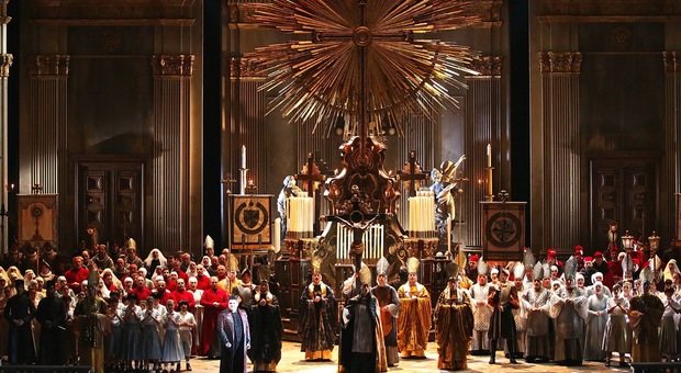 La Scala apre con Tosca, atteso il presidente Mattarella: esauriti i biglietti