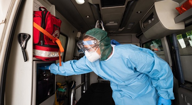 Crisi respiratoria in ambulanza: muore al pronto soccorso ma non è coronavirus