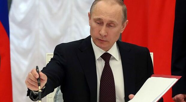 Coronavirus, Putin annuncia secondo vaccino russo: pronti a registrarlo