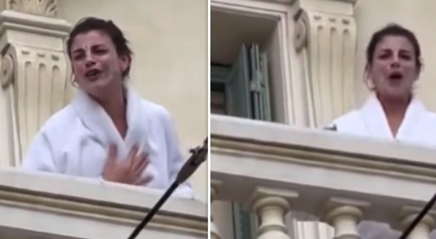 Sanremo, Emma interrompe la skincare per cantare Apnea: la dedica ai fan dal balcone in accappatoio