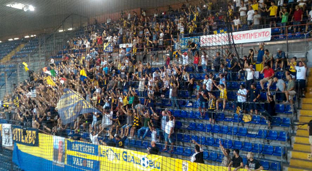 Che bella Viterbese a Marassi: perde 1-0 ma mette paura alla Sampdoria. Oltre 500 tifosi gialloblù a Genova.