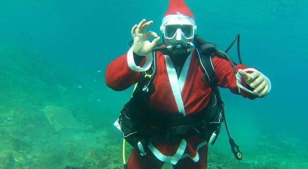 Nel Cilento Babbo Natale arriva dal mare