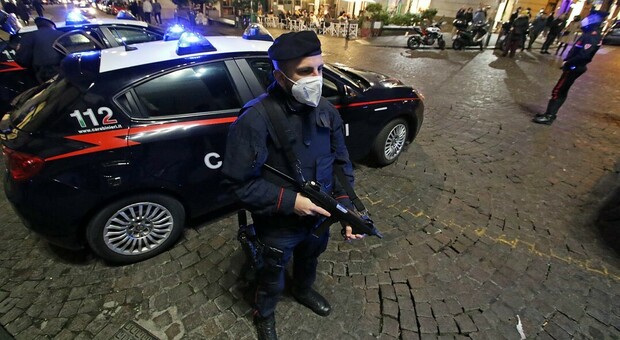 Napoli, controlli dei carabinieri da Chiaiano al Vomero: un arresto e otto denunce