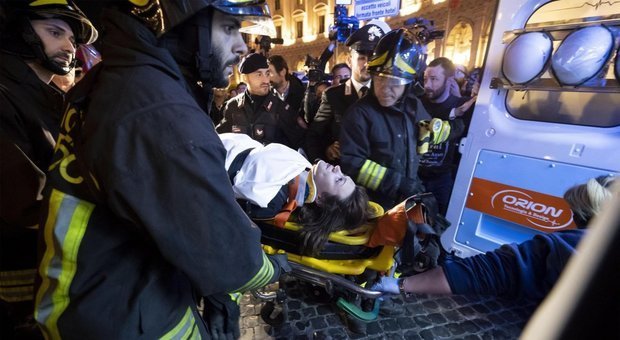 Metro di Roma, l'incidente sulle scale mobili: il funzionario onesto rimosso perché aveva chiuso Spagna