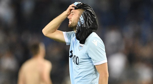 Lazio, de Vrij: «Ho dato tutto all'ultima giornata, ma non vedo l'ora di giocare con l'Inter»