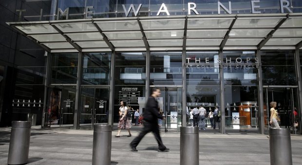 At&t compra Time Warner, nozze da 80 miliardi di dollari